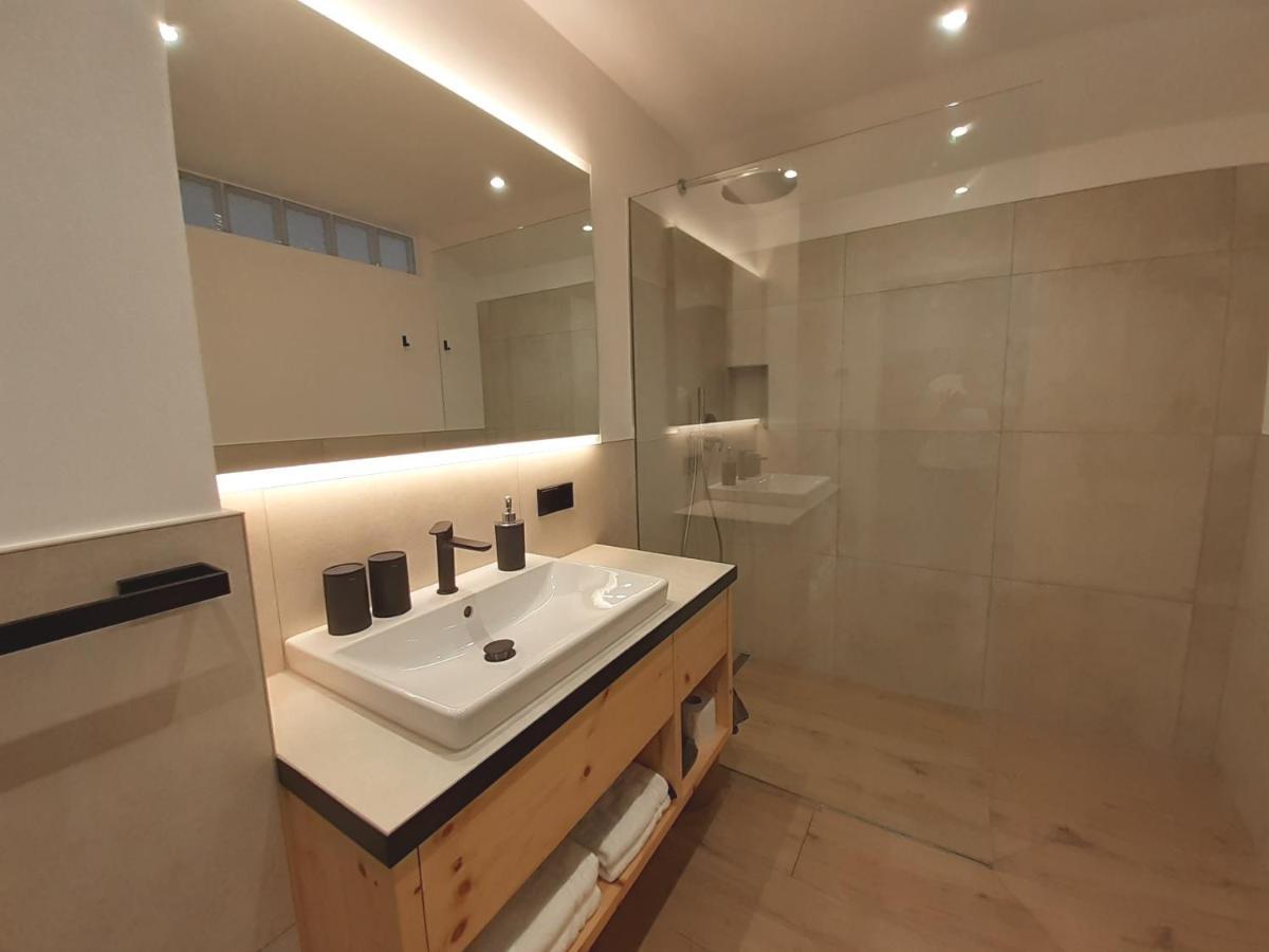 Haus Talblick "Wallbug" Ferienwohnung 1 Naturns Eksteriør bilde