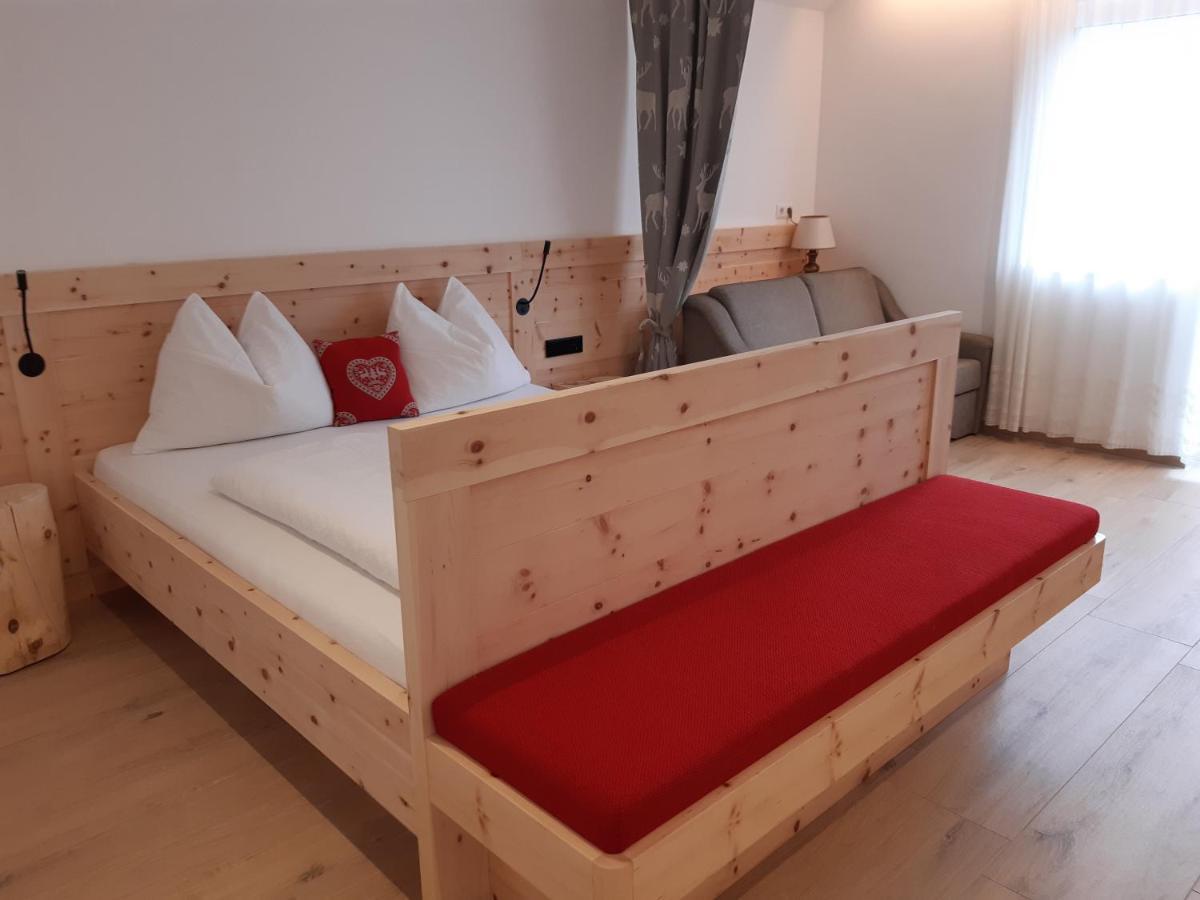 Haus Talblick "Wallbug" Ferienwohnung 1 Naturns Eksteriør bilde